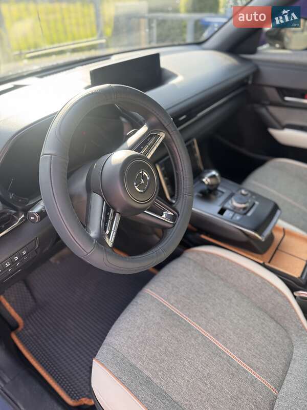 Внедорожник / Кроссовер Mazda MX-30 2020 в Сарнах