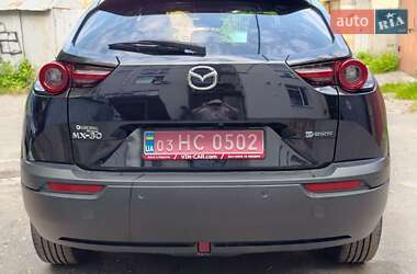 Внедорожник / Кроссовер Mazda MX-30 2020 в 