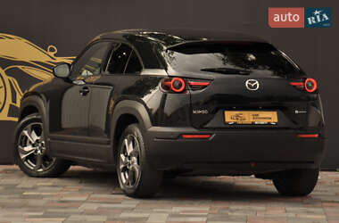 Внедорожник / Кроссовер Mazda MX-30 2021 в 