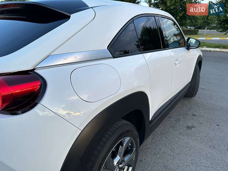 Позашляховик / Кросовер Mazda MX-30 2020 в Бучі