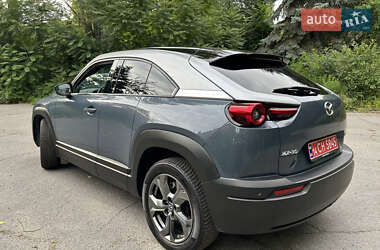 Внедорожник / Кроссовер Mazda MX-30 2022 в 