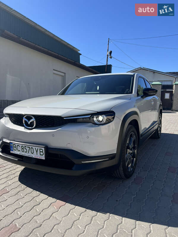 Позашляховик / Кросовер Mazda MX-30 2021 в 