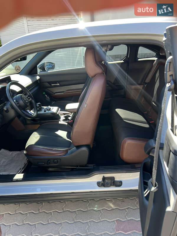 Внедорожник / Кроссовер Mazda MX-30 2021 в Золочеве