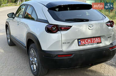 Внедорожник / Кроссовер Mazda MX-30 2023 в 