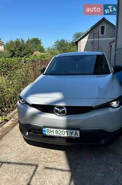 Внедорожник / Кроссовер Mazda MX-30 2020 в 