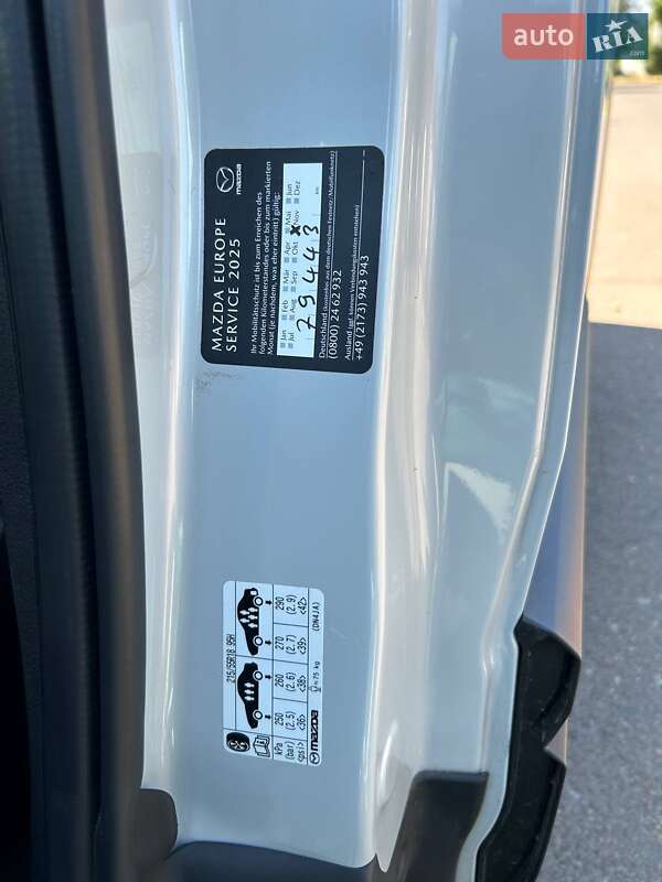 Внедорожник / Кроссовер Mazda MX-30 2020 в Черноморске