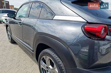 Внедорожник / Кроссовер Mazda MX-30 2021 в 