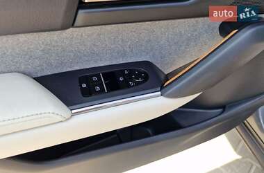 Внедорожник / Кроссовер Mazda MX-30 2021 в 