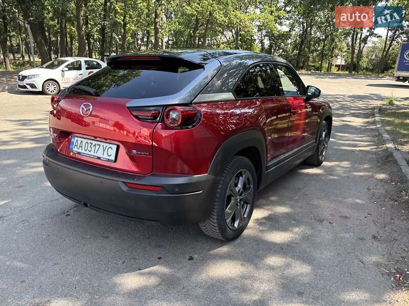 Внедорожник / Кроссовер Mazda MX-30 2021 в Киеве