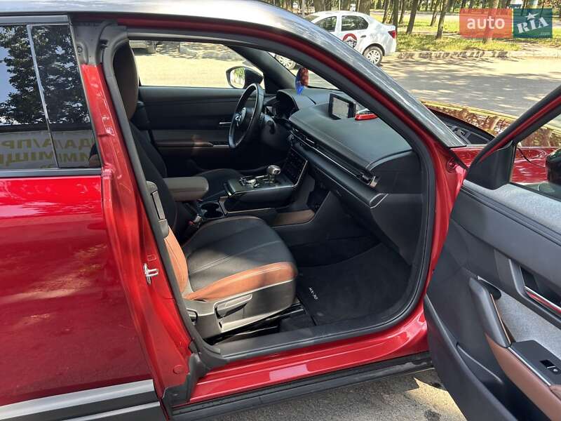 Внедорожник / Кроссовер Mazda MX-30 2021 в Киеве