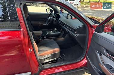 Внедорожник / Кроссовер Mazda MX-30 2021 в 