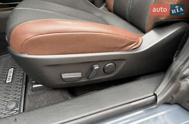 Внедорожник / Кроссовер Mazda MX-30 2020 в 