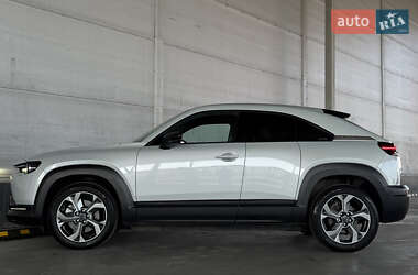 Внедорожник / Кроссовер Mazda MX-30 2020 в 