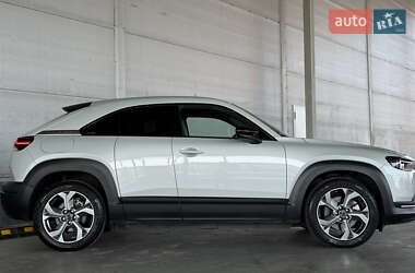 Внедорожник / Кроссовер Mazda MX-30 2020 в 