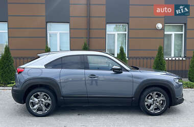 Внедорожник / Кроссовер Mazda MX-30 2020 в 