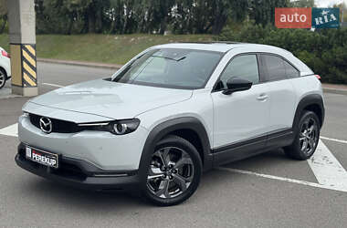 Позашляховик / Кросовер Mazda MX-30 2020 в 
