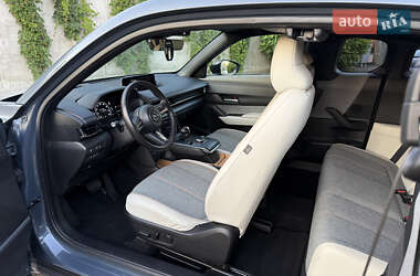 Внедорожник / Кроссовер Mazda MX-30 2022 в 