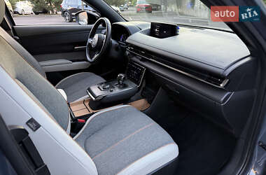Внедорожник / Кроссовер Mazda MX-30 2022 в 