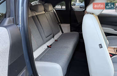 Внедорожник / Кроссовер Mazda MX-30 2022 в 