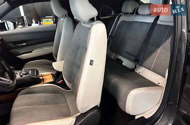 Позашляховик / Кросовер Mazda MX-30 2020 в 
