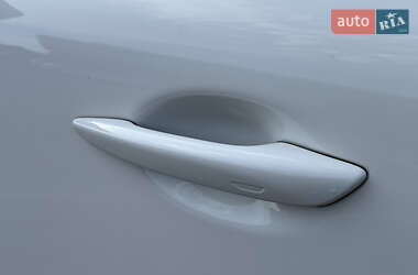 Внедорожник / Кроссовер Mazda MX-30 2021 в 