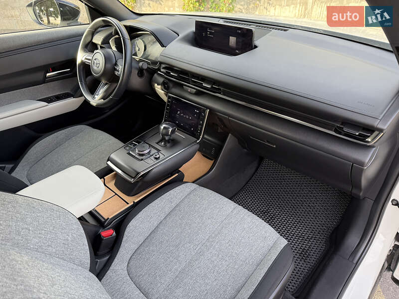 Позашляховик / Кросовер Mazda MX-30 2021 в Рівному