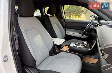 Внедорожник / Кроссовер Mazda MX-30 2021 в 