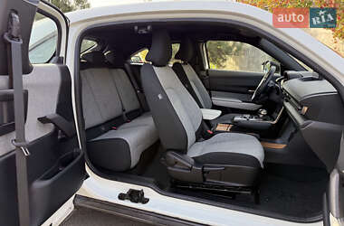 Внедорожник / Кроссовер Mazda MX-30 2021 в 