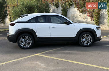 Внедорожник / Кроссовер Mazda MX-30 2021 в 