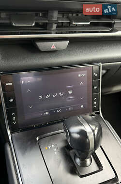 Внедорожник / Кроссовер Mazda MX-30 2023 в 