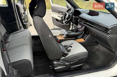 Внедорожник / Кроссовер Mazda MX-30 2023 в 