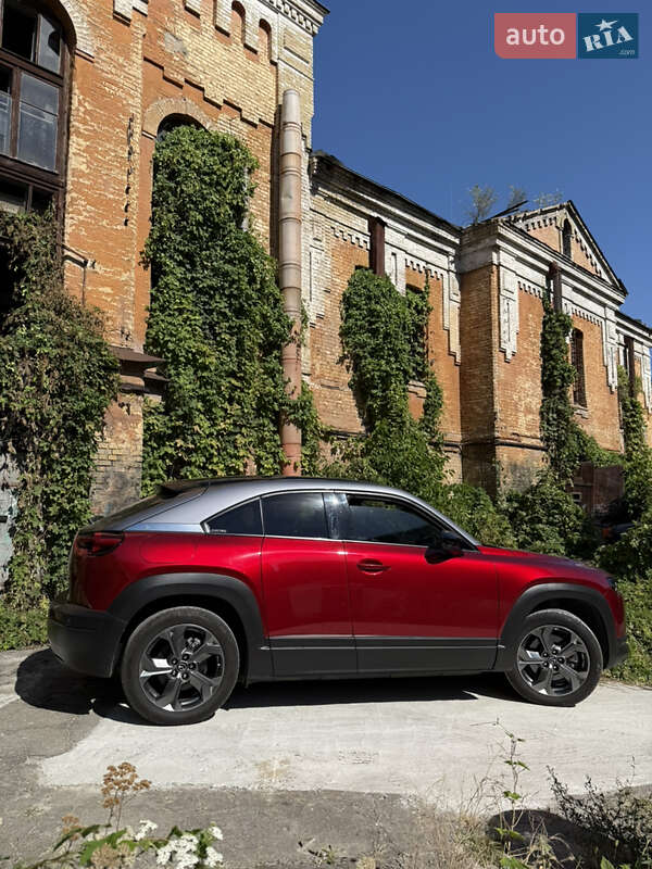 Позашляховик / Кросовер Mazda MX-30 2021 в Києві