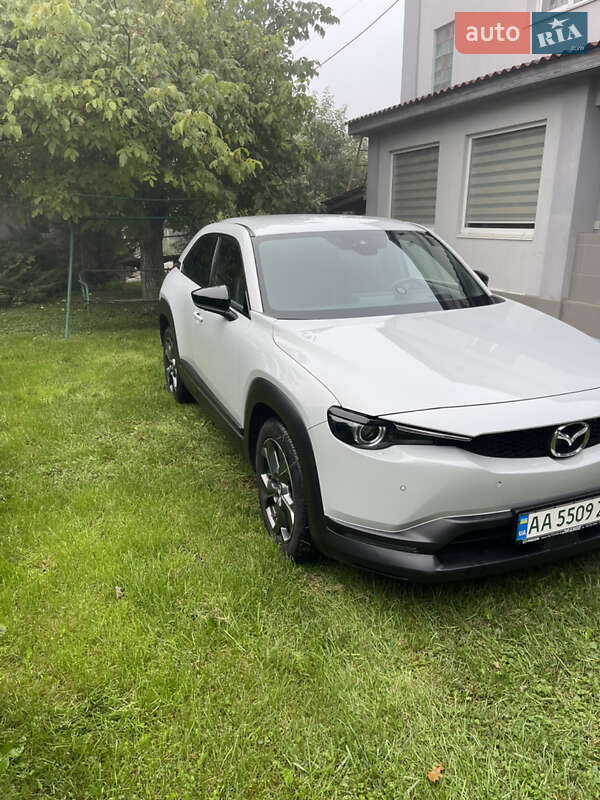 Позашляховик / Кросовер Mazda MX-30 2020 в Києві