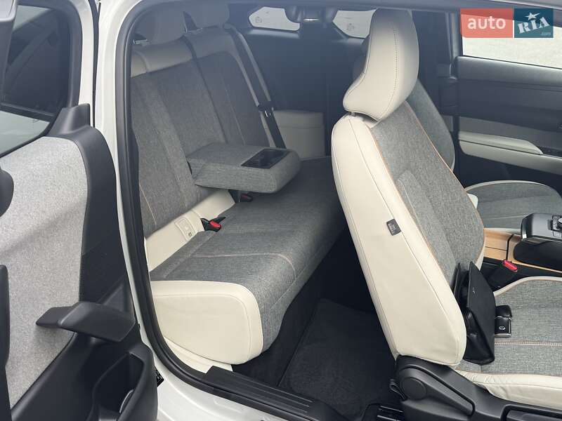 Позашляховик / Кросовер Mazda MX-30 2020 в Дніпрі