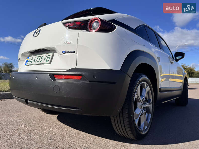 Внедорожник / Кроссовер Mazda MX-30 2021 в Киеве