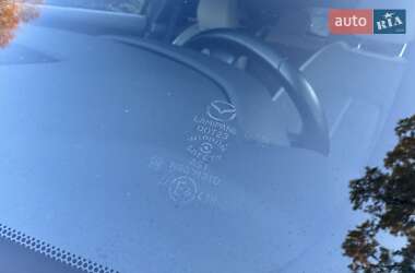 Внедорожник / Кроссовер Mazda MX-30 2021 в 
