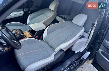 Внедорожник / Кроссовер Mazda MX-30 2021 в 
