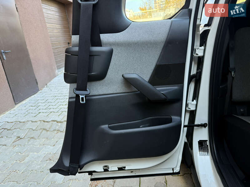 Внедорожник / Кроссовер Mazda MX-30 2021 в Тернополе фото 57 Внедорожник / Кроссовер Mazda MX-30 2021 в Тернополе