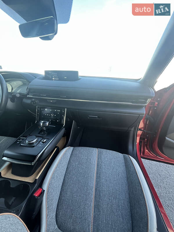 Позашляховик / Кросовер Mazda MX-30 2020 в Львові