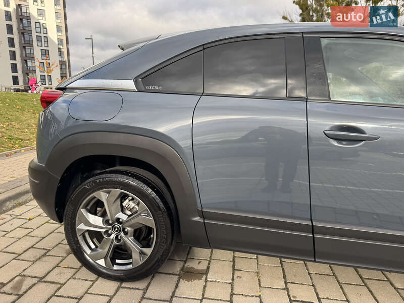 Внедорожник / Кроссовер Mazda MX-30 2021 в Луцке