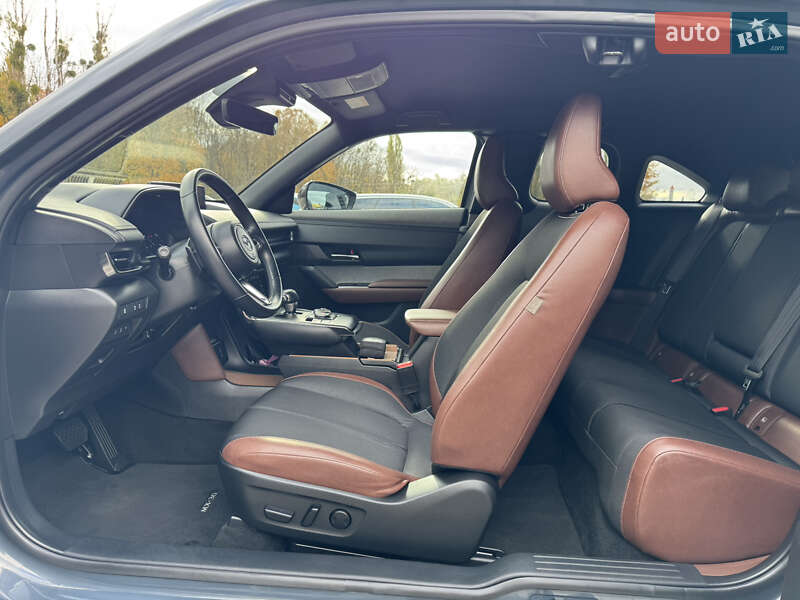 Внедорожник / Кроссовер Mazda MX-30 2021 в Луцке