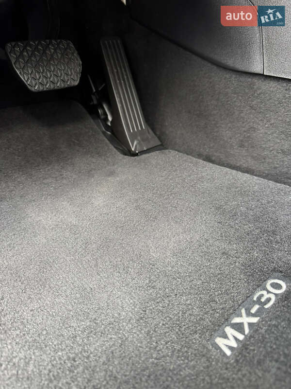 Внедорожник / Кроссовер Mazda MX-30 2021 в Луцке