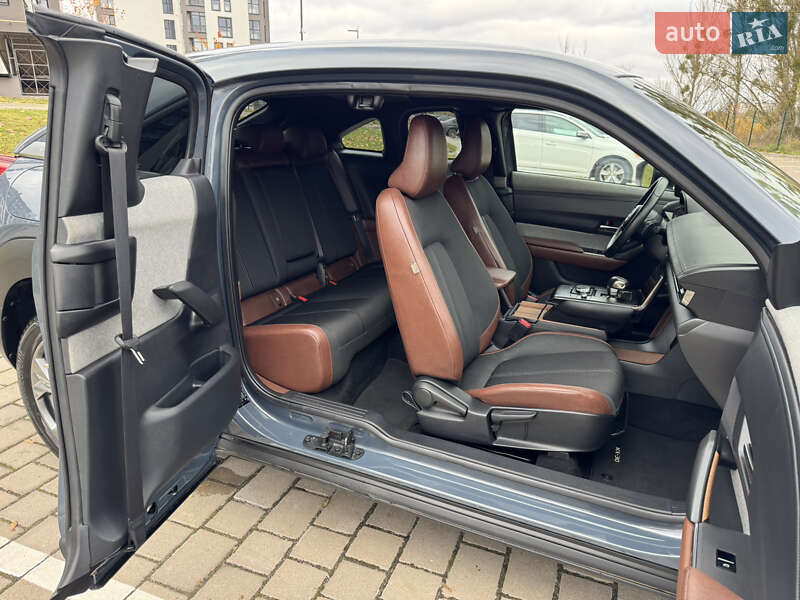 Внедорожник / Кроссовер Mazda MX-30 2021 в Луцке