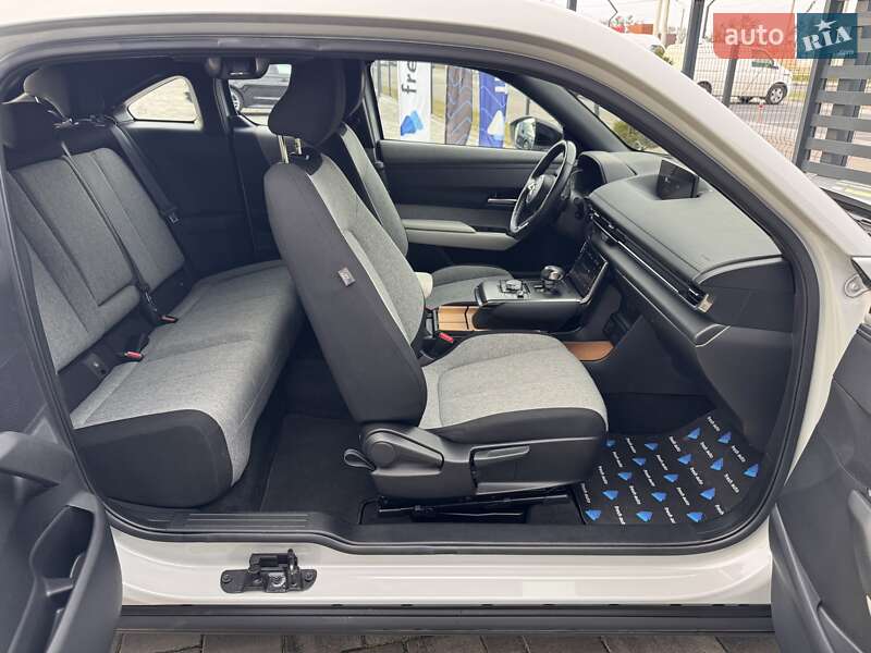 Внедорожник / Кроссовер Mazda MX-30 2021 в Ровно