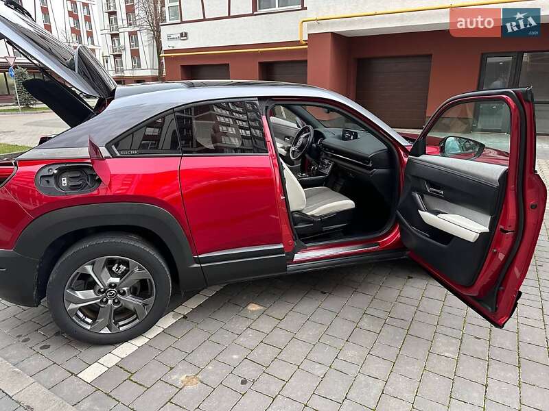 Внедорожник / Кроссовер Mazda MX-30 2022 в Ивано-Франковске