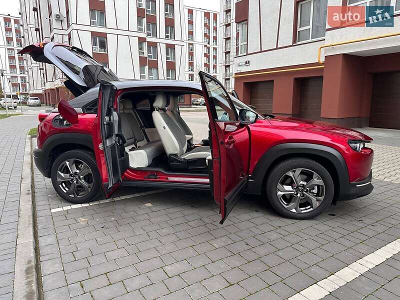 Внедорожник / Кроссовер Mazda MX-30 2022 в Ивано-Франковске