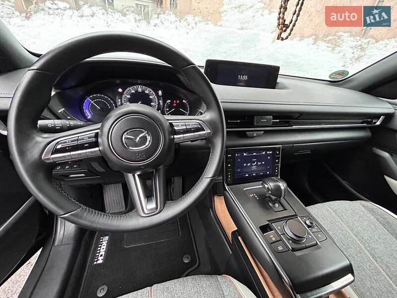 Позашляховик / Кросовер Mazda MX-30 2020 в Тлумачі