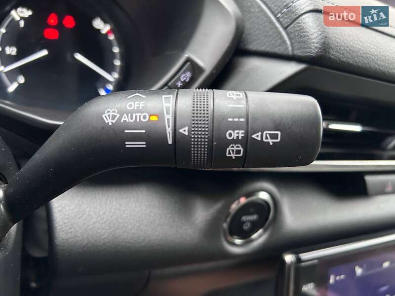 Позашляховик / Кросовер Mazda MX-30 2020 в Тлумачі