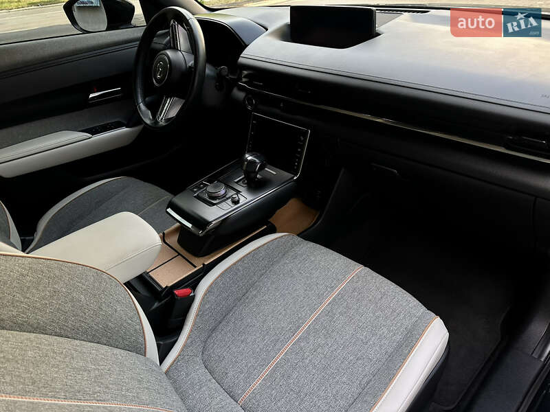 Внедорожник / Кроссовер Mazda MX-30 2021 в Ивано-Франковске