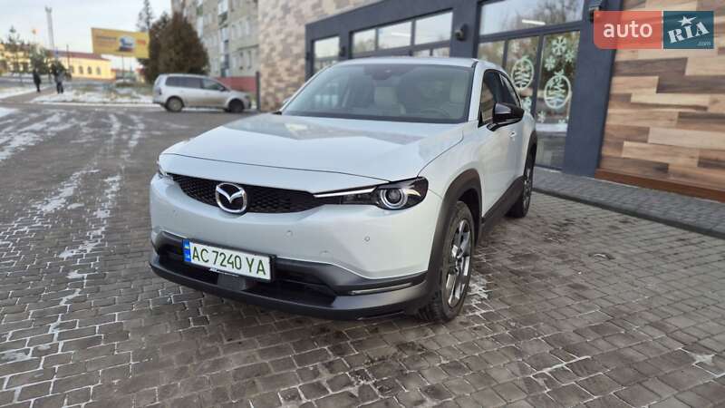 Внедорожник / Кроссовер Mazda MX-30 2020 в Владимире